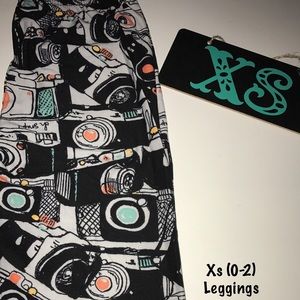 Agnes and Dora leggings